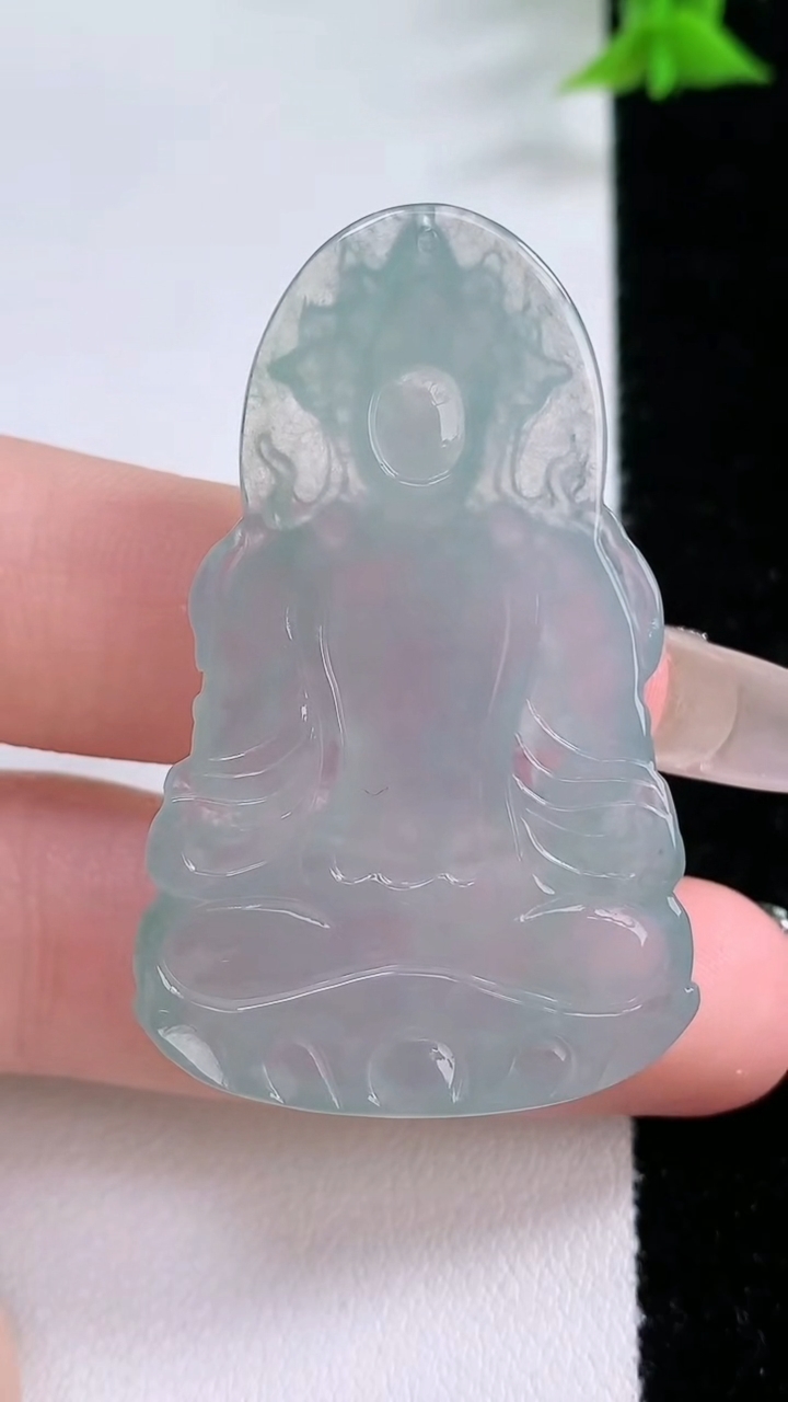 天然A货翡翠度母观音吊坠，尺寸45.7-28.9-5，重量:11.93g
3月7日