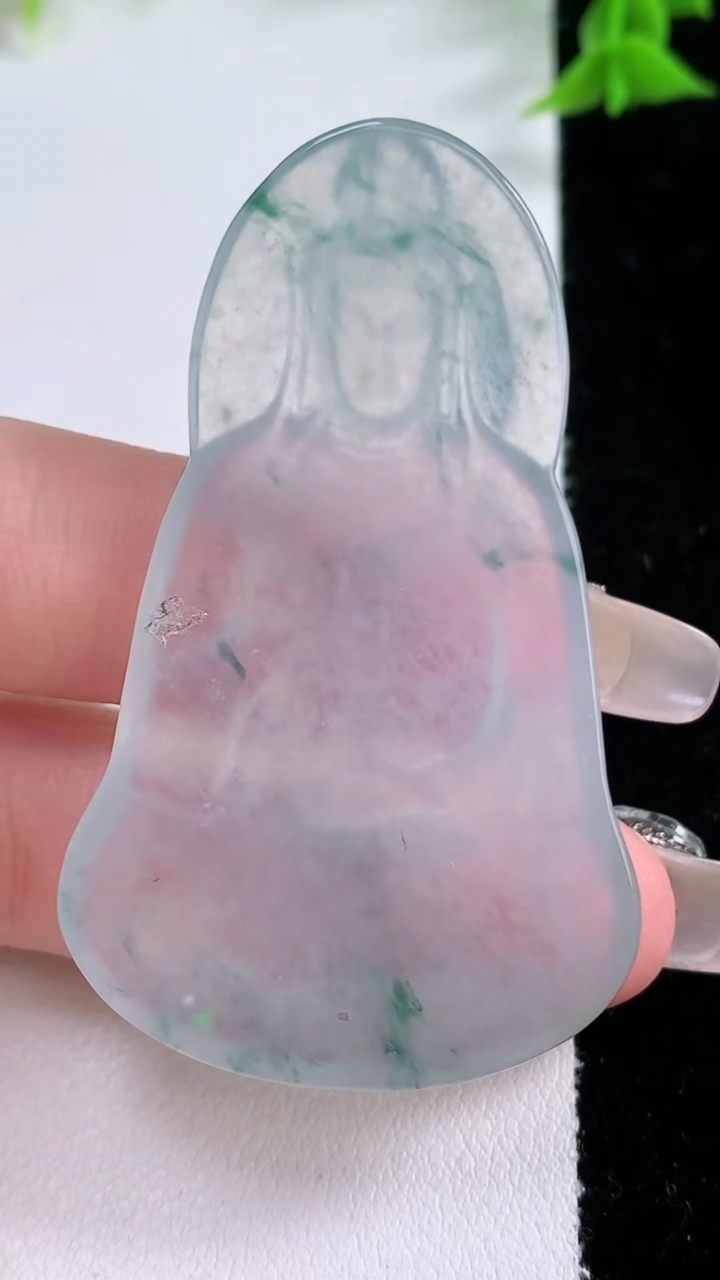 天然A货翡翠种飘花观音菩萨吊坠，尺寸55.7-34-5.3，重量:21.43g
3月7日