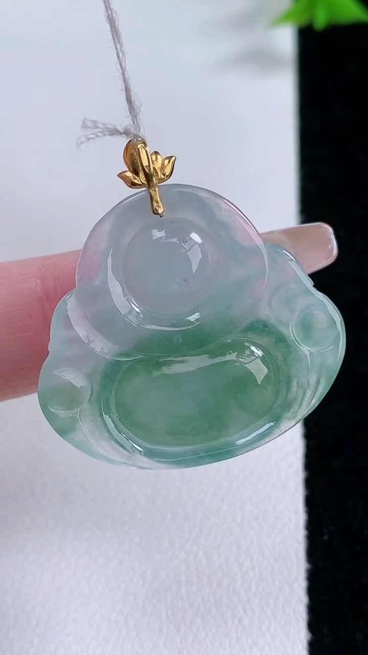 天然A货翡翠佛公吊坠，尺寸26-29-5.6，重量:6.21g
3月7日