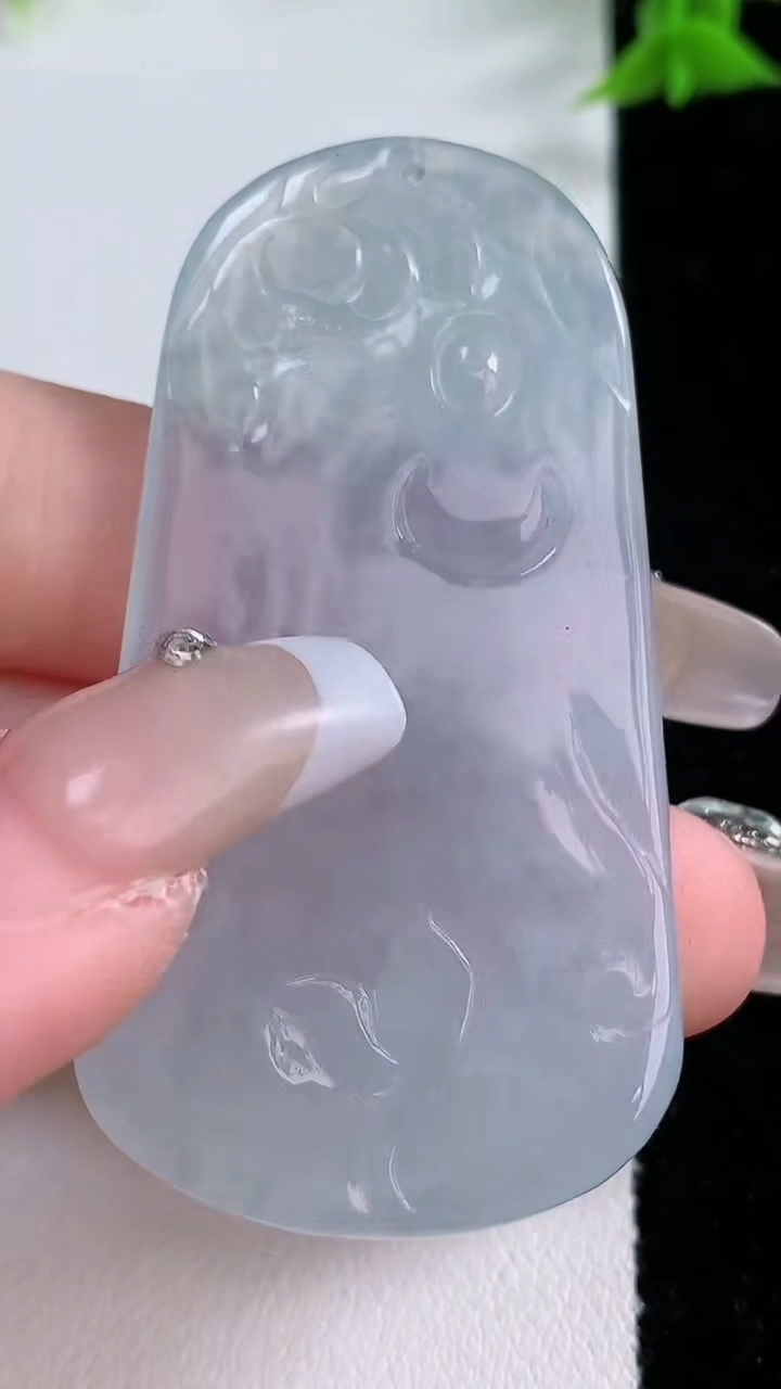 天然A货翡翠文殊菩萨吊坠，尺寸57-29.7-5，重量:20.23g
3月7日