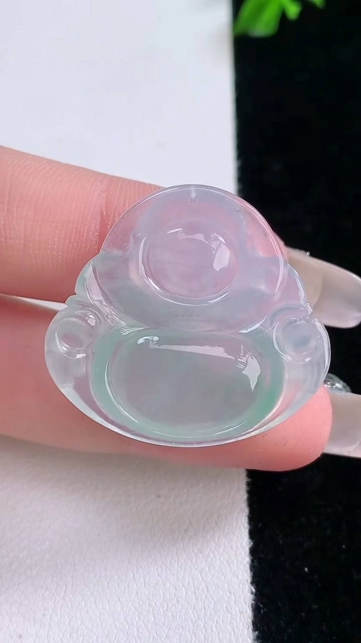 天然A货翡翠佛公吊坠，尺寸27.5-29.6-5.2，重量:6.89g
3月7日