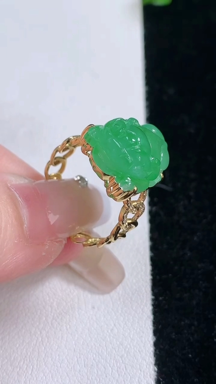 天然A货翡翠貔貅戒指，尺寸17-16.4-12-8，重量:4.71g2026年3月7日
工厂直销收藏