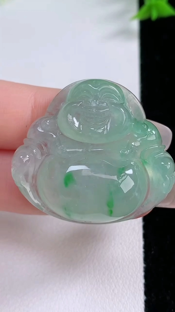 天然A货翡翠佛公吊坠，尺寸31.8-34.5-8，重量:14.21g
3月7日