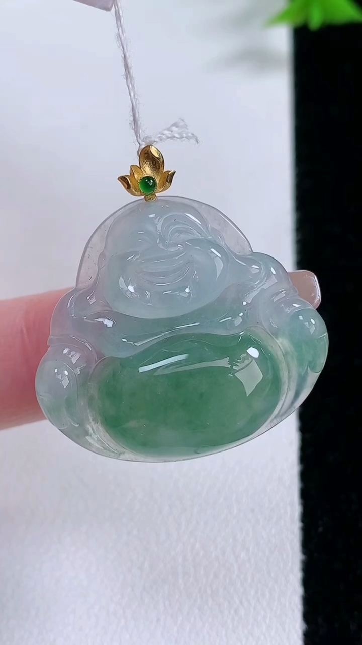 天然A货翡翠佛公吊坠，尺寸26-29-5.6，重量:6.21g
3月7日