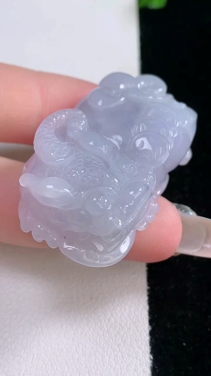 天然A货翡翠紫罗兰貔貅吊坠，尺寸41-23.3-12.2，重量:27.24g
3月7日