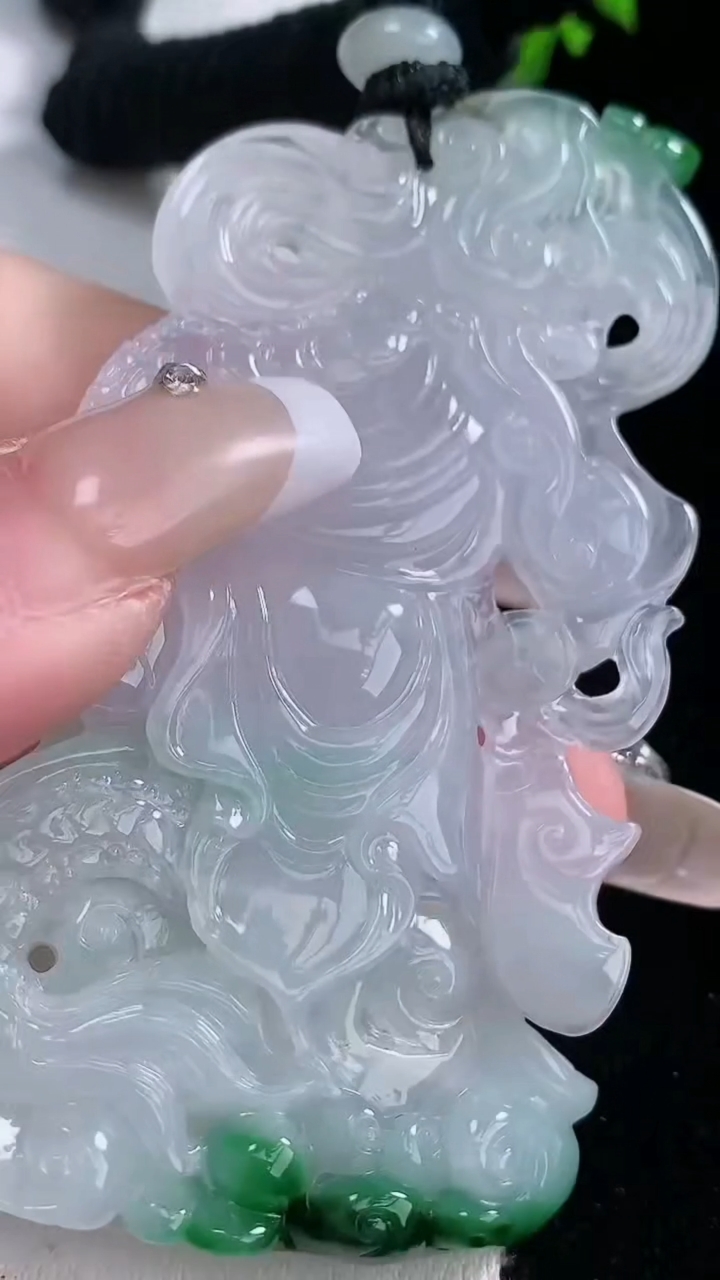 天然A货翡翠御龙关公吊坠，尺寸70.7-39.4-7.3，重量:40.15g
3月7日