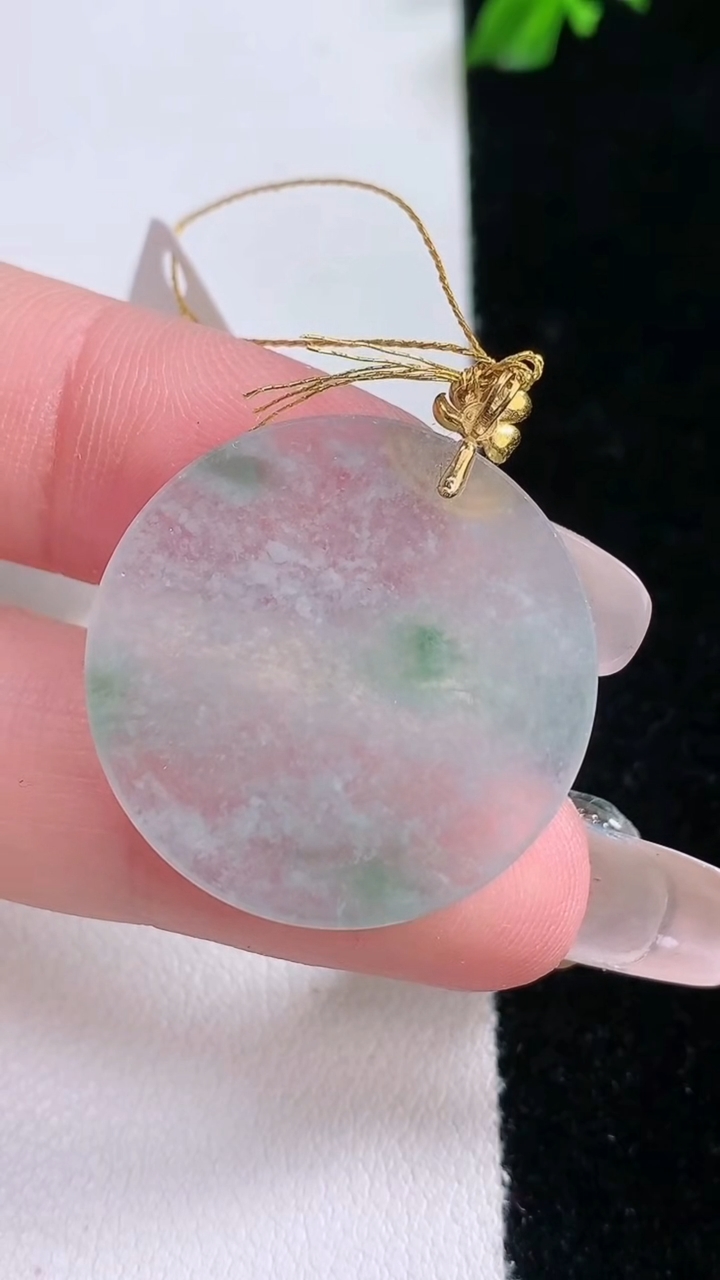 天然A货翡翠无事牌吊坠，尺寸25.7-2，重量:4.47g
3月7日