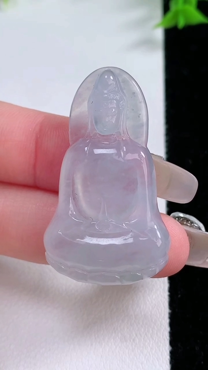 天然A货翡翠观音菩萨吊坠，尺寸41-24-5.7，重量:9.71g
3月7日