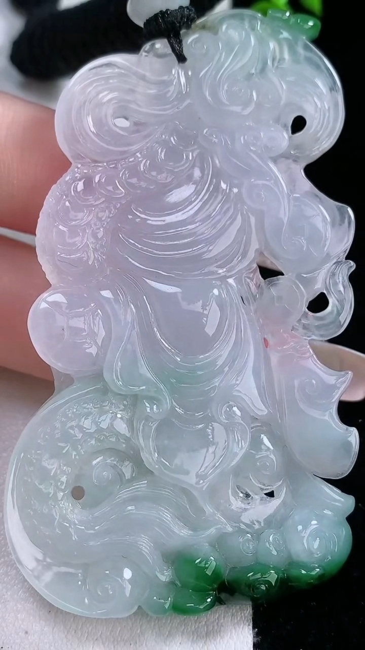 天然A货翡翠御龙关公吊坠，尺寸70.7-39.4-7.3，重量:40.15g
3月7日