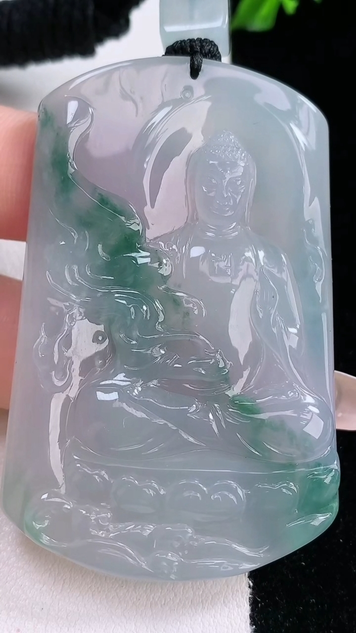 天然A货翡翠种飘花阿弥陀佛吊坠，尺寸59.3-38-5.6，重量:36.93g
3月7日