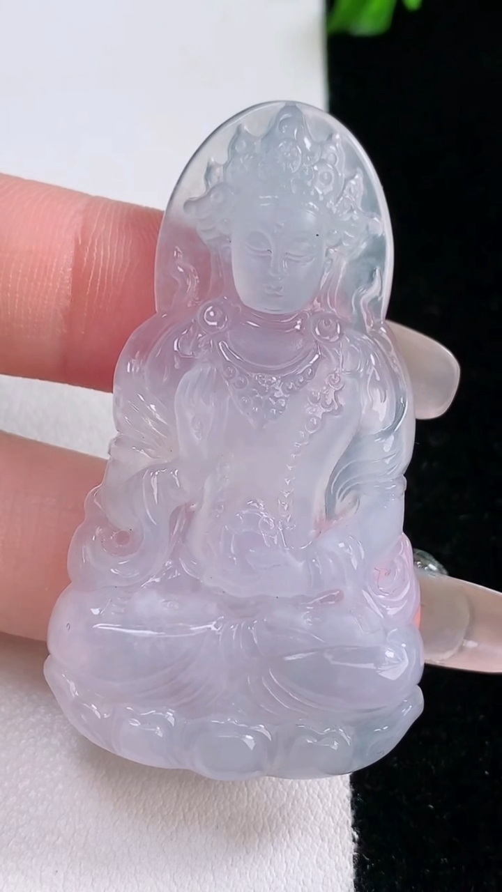 天然A货翡翠度母观音吊坠，尺寸52-29.7-5.3，重量:13.98g
3月7日