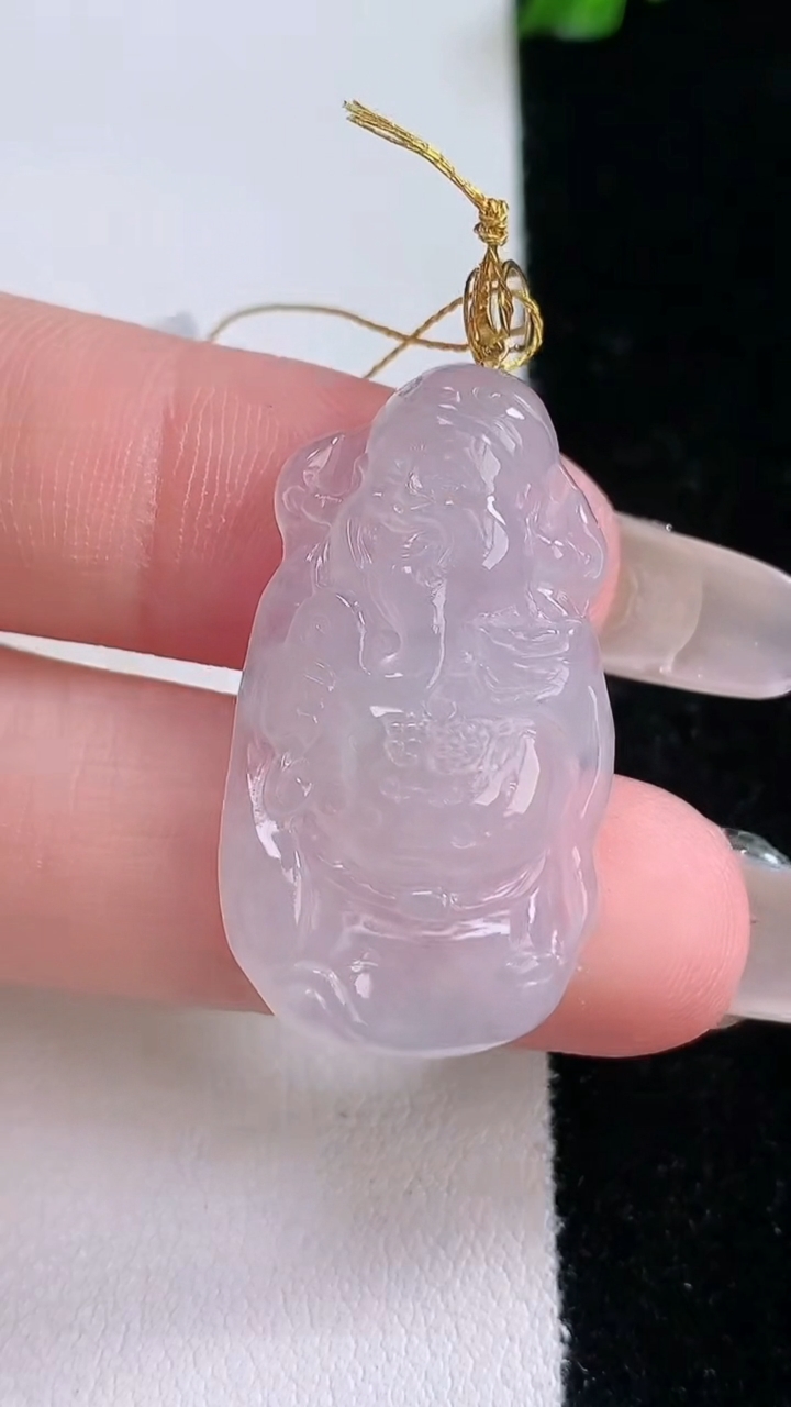 天然A货翡翠种白冰财神爷吊坠，尺寸31.2-17.2-4.7，重量:5.15g
3月7日