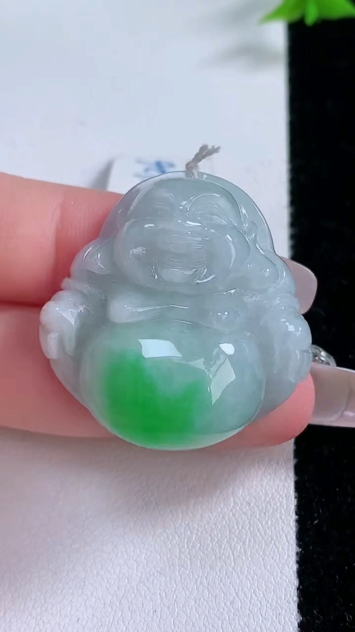 天然A货翡翠佛公吊坠，尺寸32.2-31-12.6，重量:19.12g
3月7日