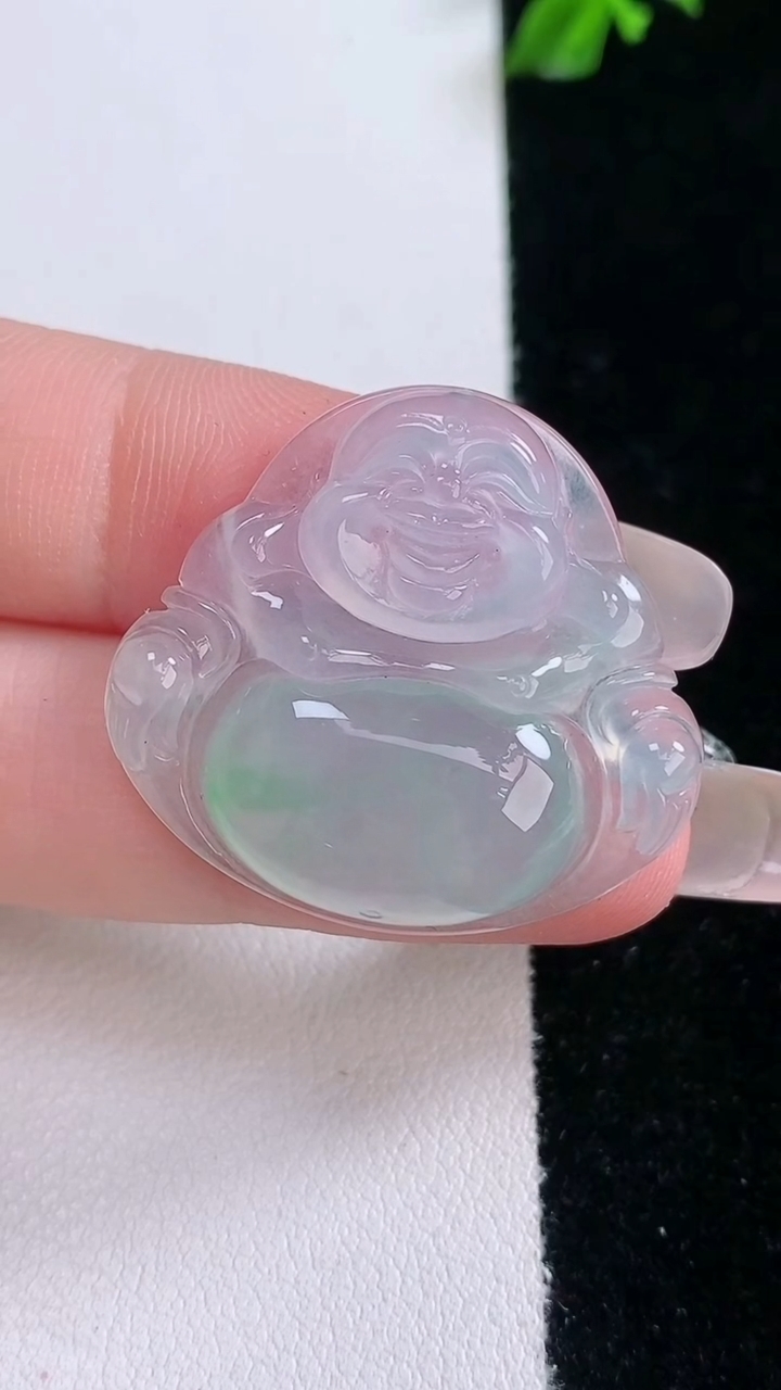 天然A货翡翠佛公吊坠，尺寸27.5-29.6-5.2，重量:6.89g
3月7日