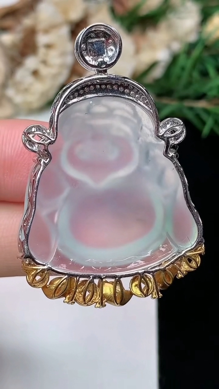 天然A货翡翠飘花财神爷吊坠，尺寸42.5-27.9-28-8，重量:12.48g
3月8日