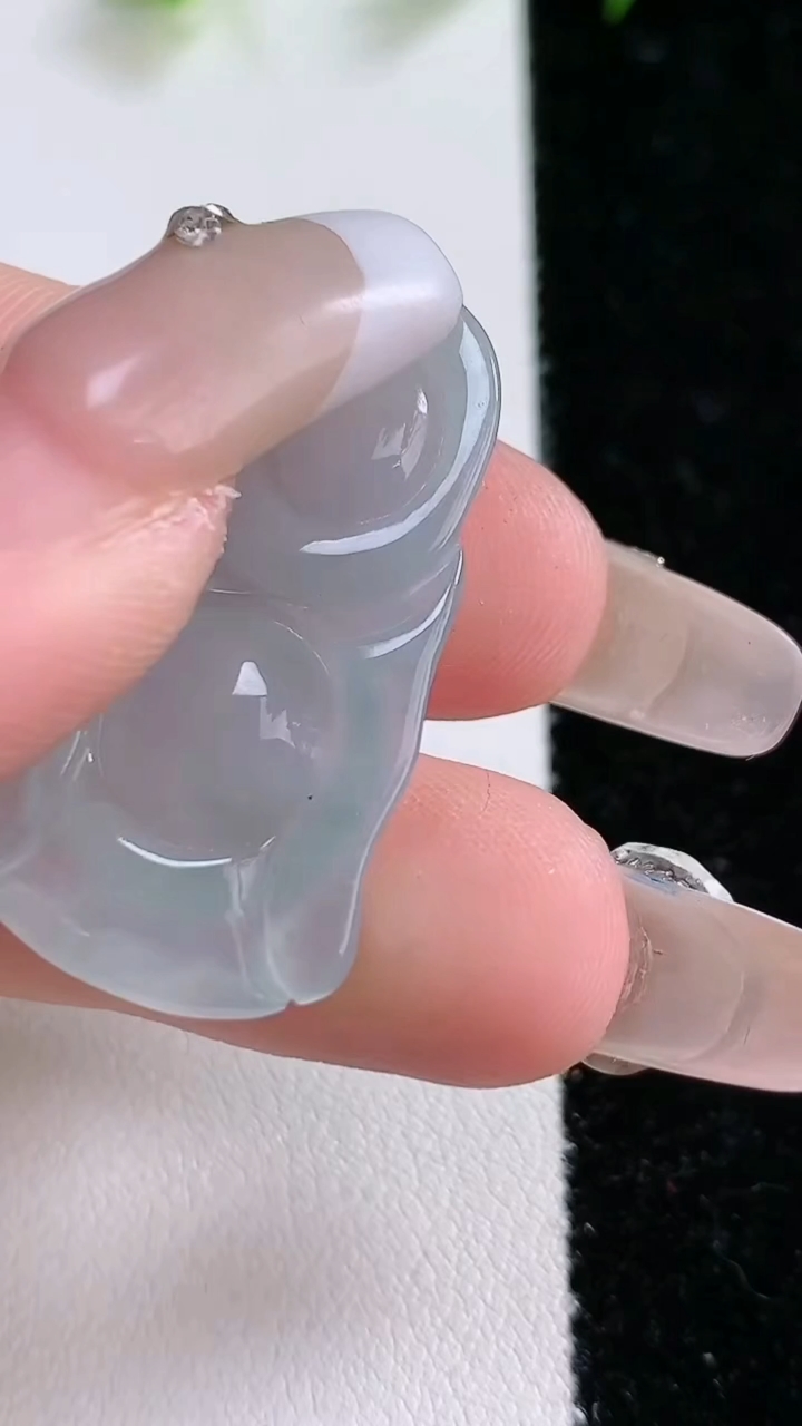 天然A货翡翠飘花站佛 佛公吊坠，尺寸32-16.5-5.6，重:6.99g
3月8日