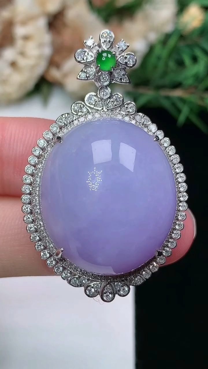 天然A货翡翠k金紫罗兰蛋面吊坠，尺寸41.2-25.6-15.7，裸石23.2-20，重量:14.3