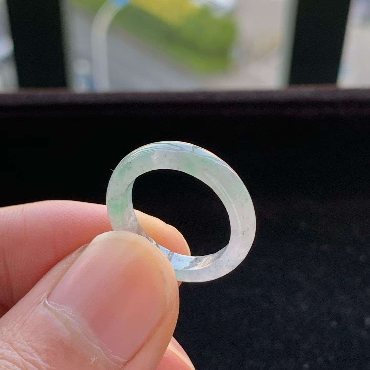 A货天然翡翠冰糯种绿乌鸡戒指10-11号重量2.00
3月8日