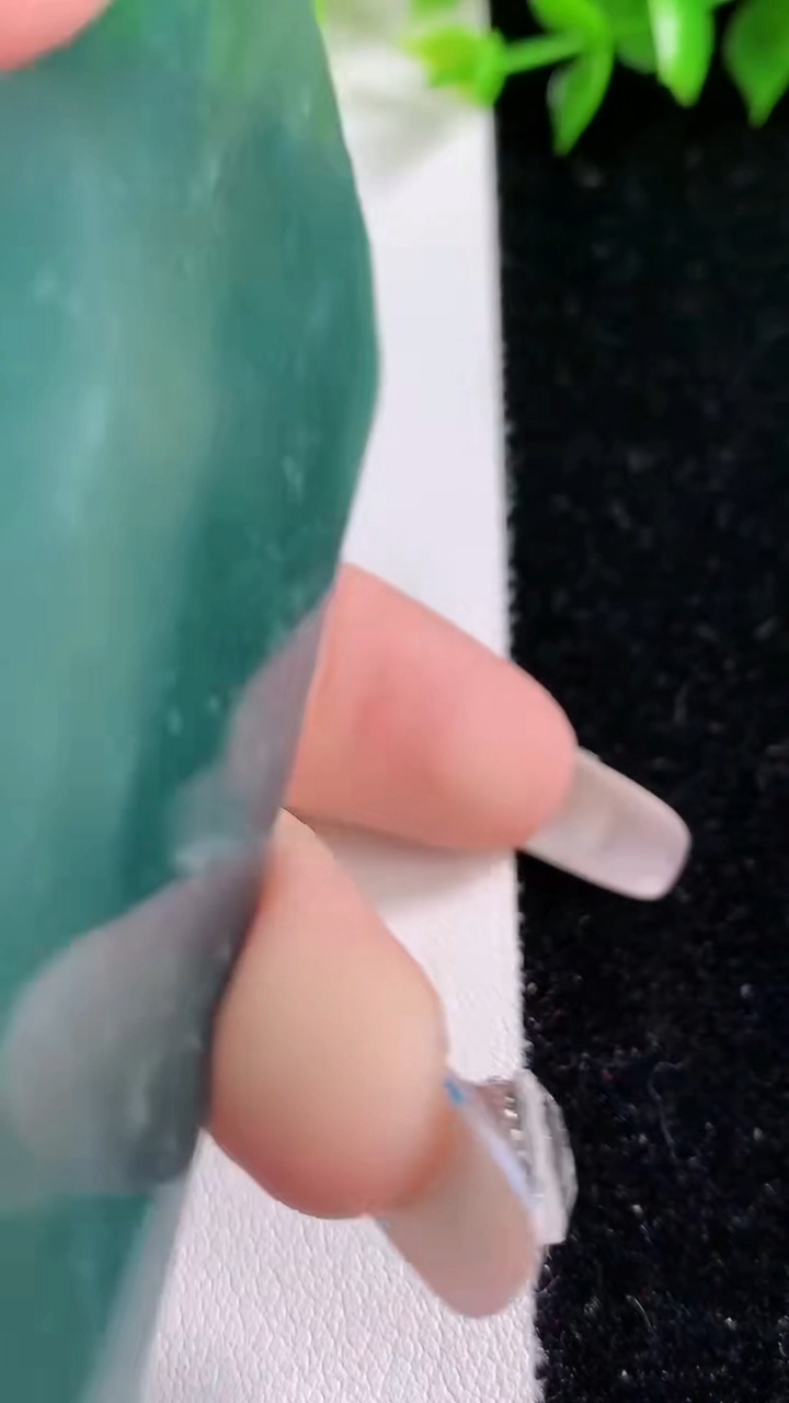 天然A货翡翠祥龙阿弥陀佛吊坠，尺寸78-49-8.6，重:64.51g
3月8日