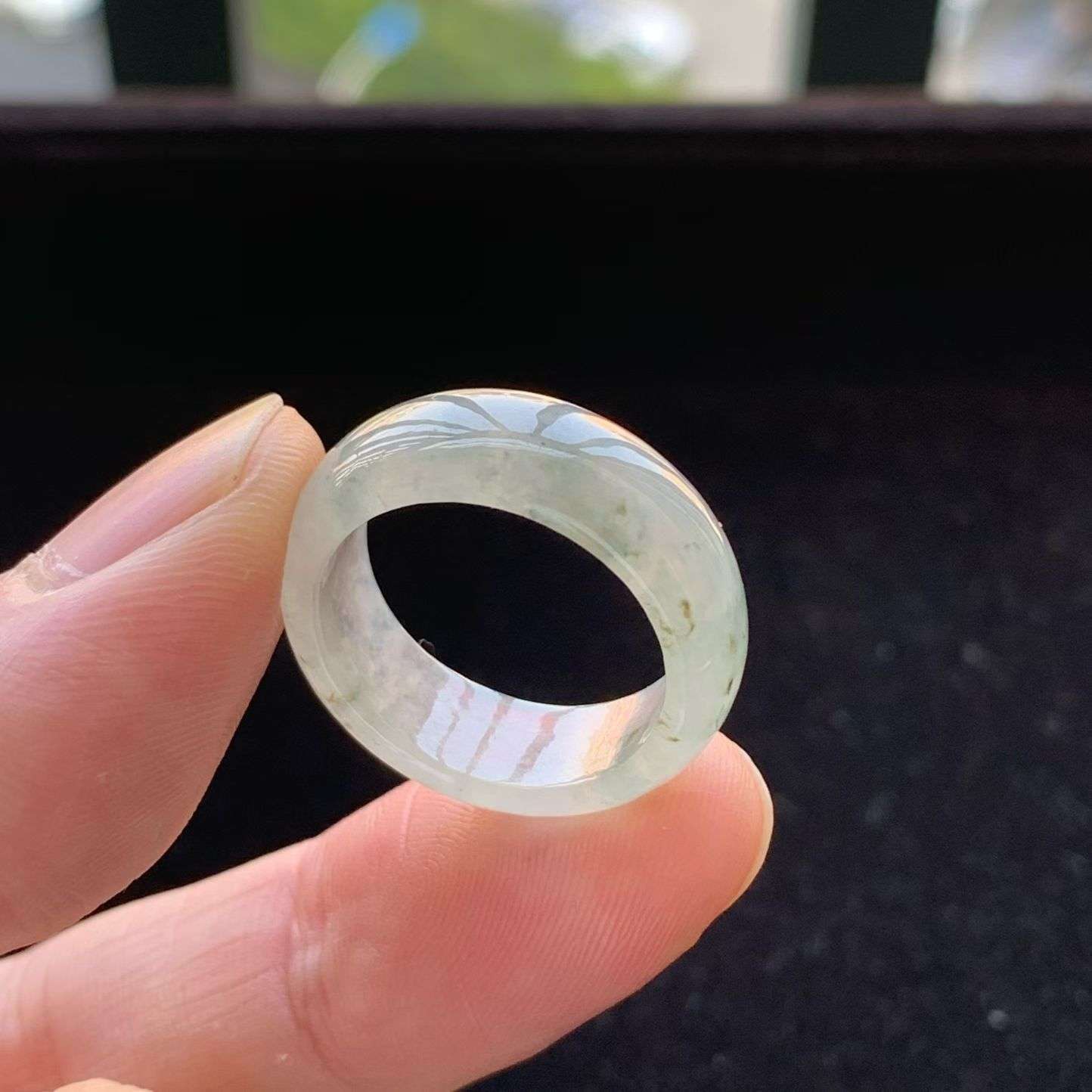 A货天然翡翠冰糯种冰乌鸡戒指16号重量4.32
3月9日