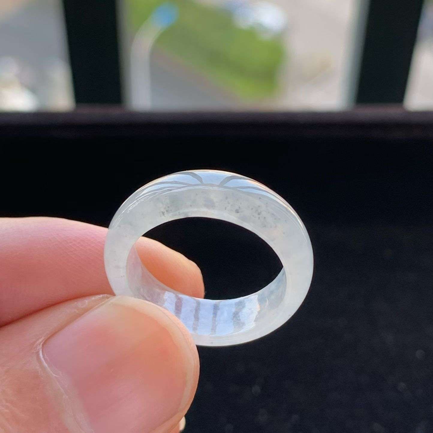 A货天然翡翠冰糯种冰乌鸡戒指16号重量3.55
3月9日