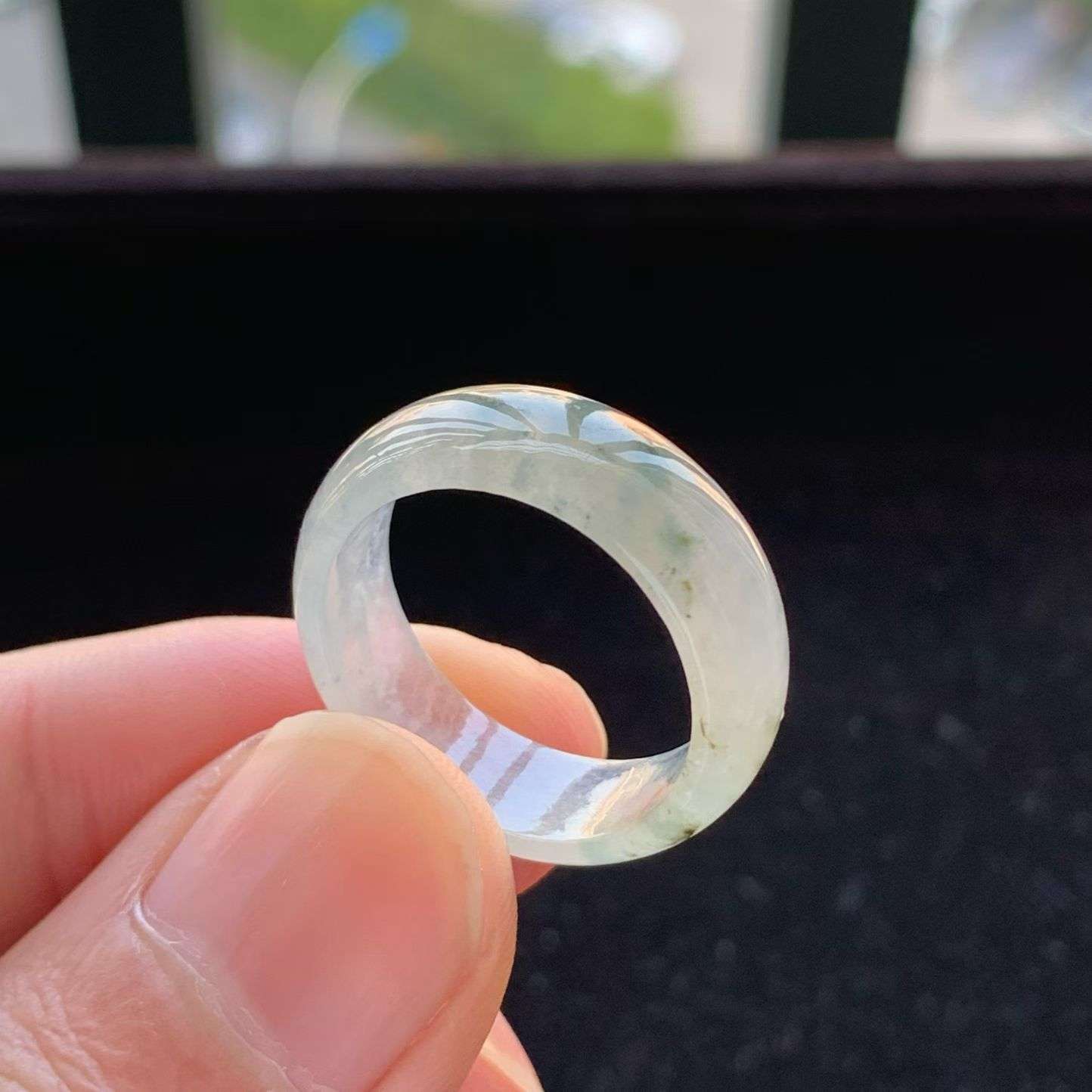 A货天然翡翠冰糯种冰花乌鸡戒指19号重量3.95
3月9日