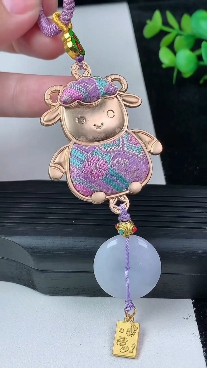 天然A货翡翠紫罗兰平安扣挂件，尺寸24-5.6，重量:36.05g
3月9日