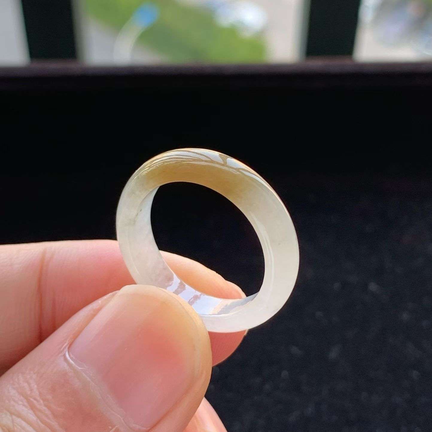 A货天然翡翠冰糯种黄翡戒指17-18号重量3.42
3月9日