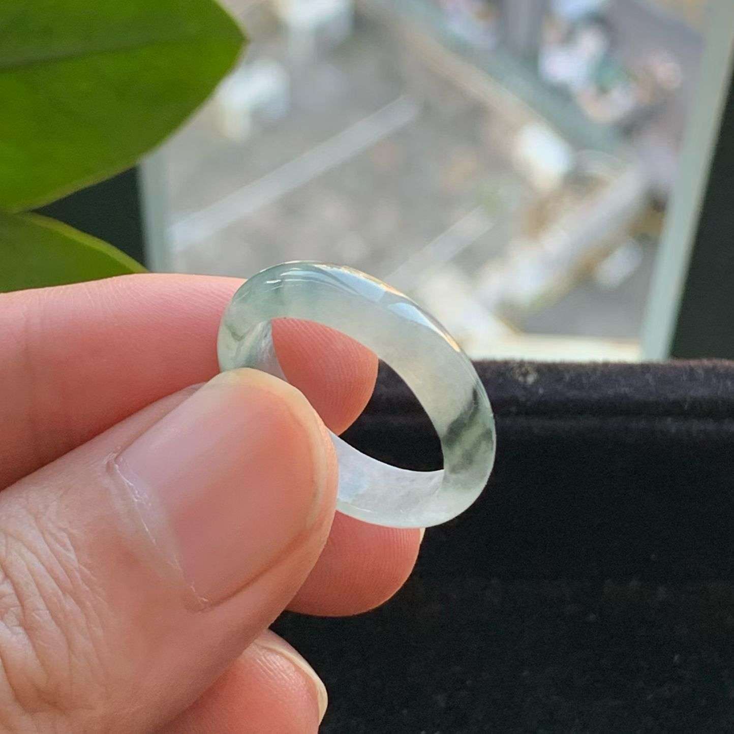 A货天然翡翠冰糯种飘花乌鸡戒指20号重量2.78
3月10日