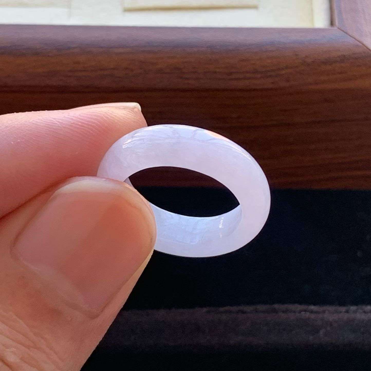 A货天然翡翠冰糯种'紫罗兰戒指11-12号重量3.37
3月10日