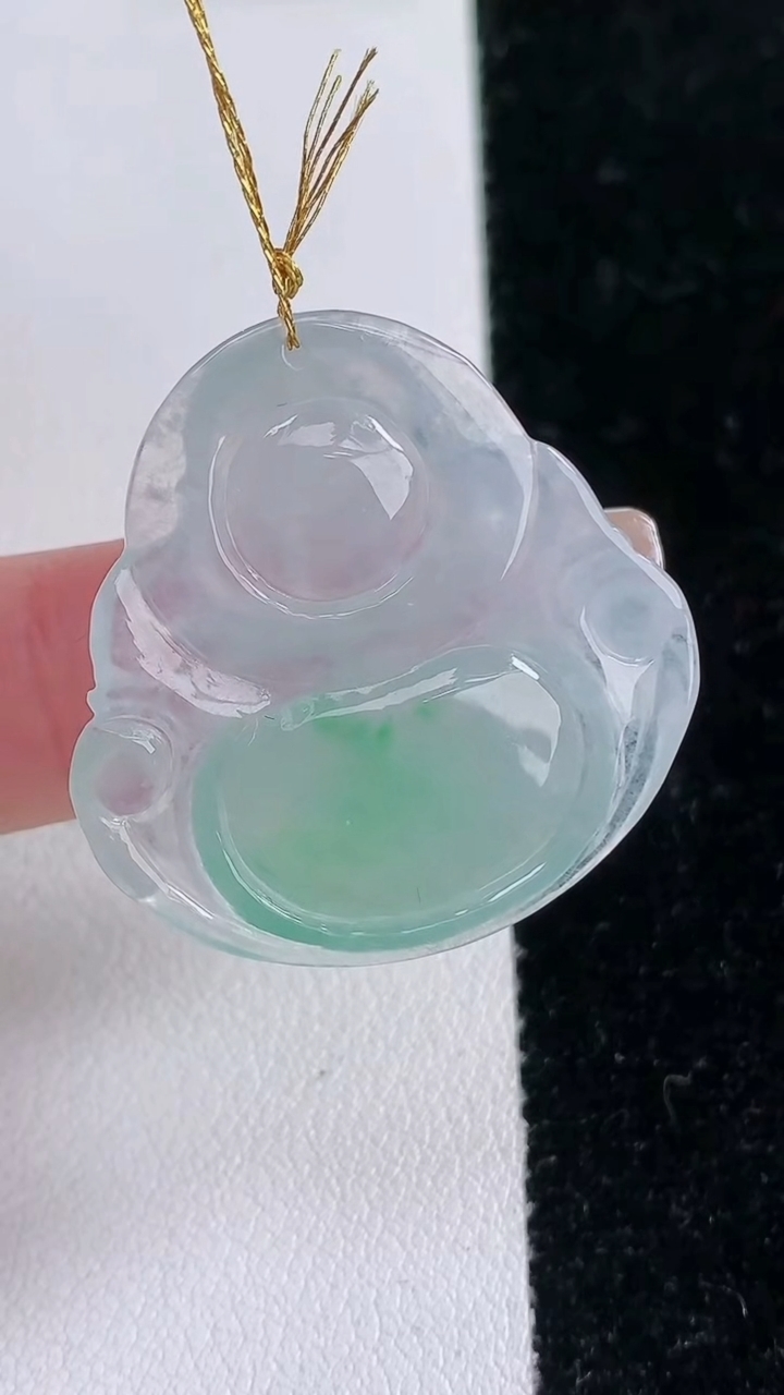 天然A货翡翠佛公吊坠，尺寸49.6-29.5-4.7，重量:6.43g
3月11日