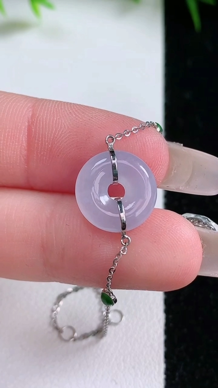 天然A货翡翠18K金紫罗兰平安扣手链，尺寸12.6-4，重量:1.69g
3月11日