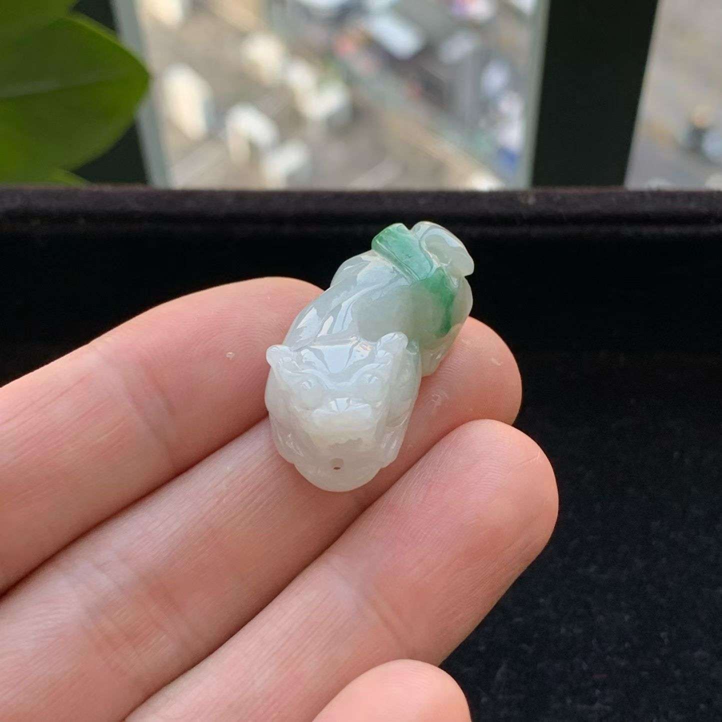 A货天然翡翠冰糯种飘绿貔貅吊坠重量11.34
3月11日