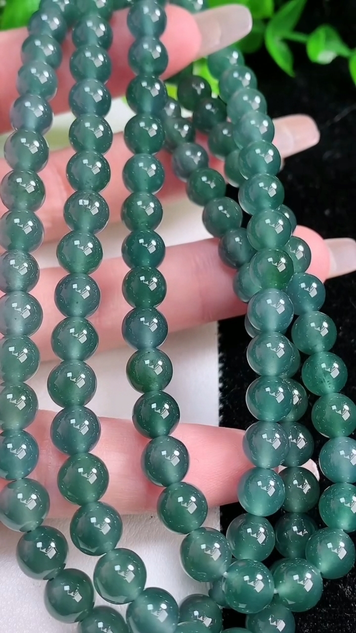 天然A货翡翠圆珠项链，尺寸7-108颗，重:63.42g3月11日
工厂直销收藏佳品,种好水足，色泽