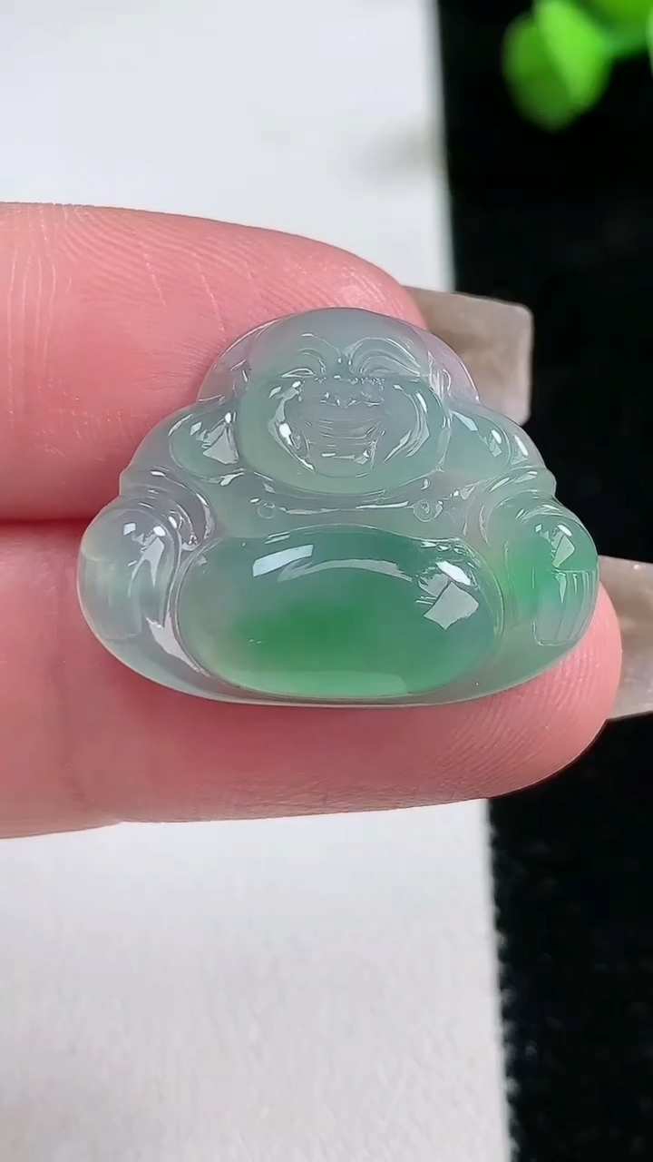 天然A货翡翠佛公镶嵌件，尺寸19.7-25.3-4，重量:3.41g
3月11日