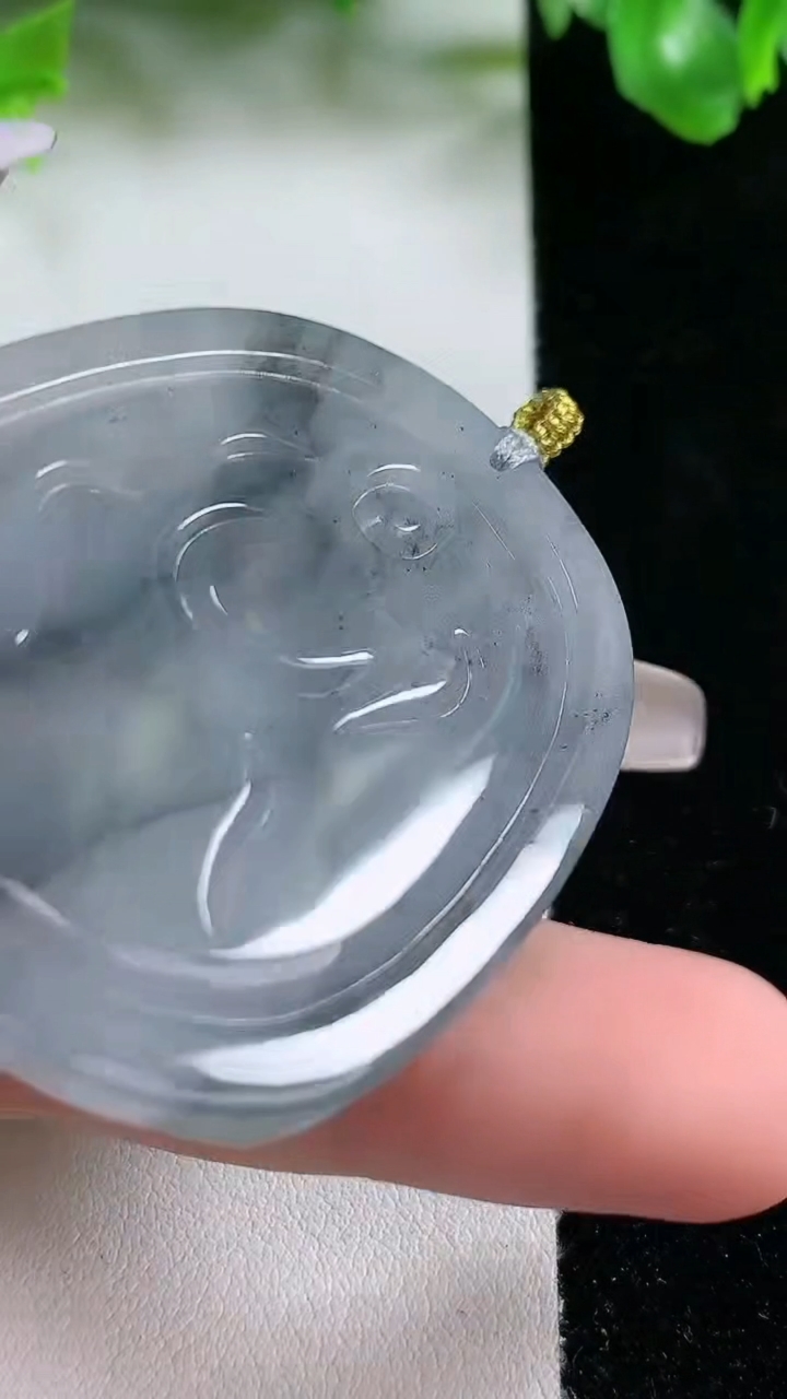 天然A货翡翠馗吊坠，尺寸51-42.7-5.3，重量:27.27g
3月11日