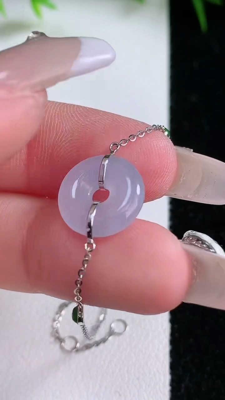 天然A货翡翠18K金紫罗兰平安扣手链，尺寸12.6-4，重量:1.69g
3月11日