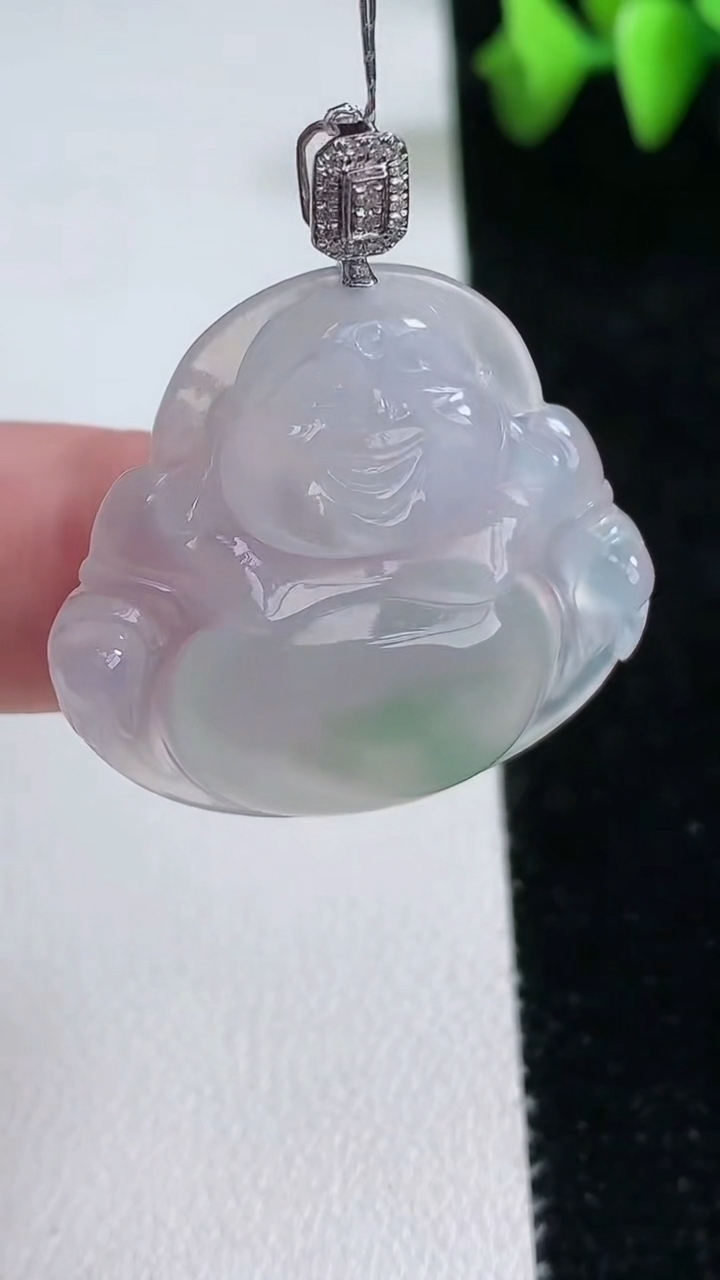 天然A货翡翠佛公吊坠，尺寸30.3-31.5-5.8，重量:8.78g
3月12日