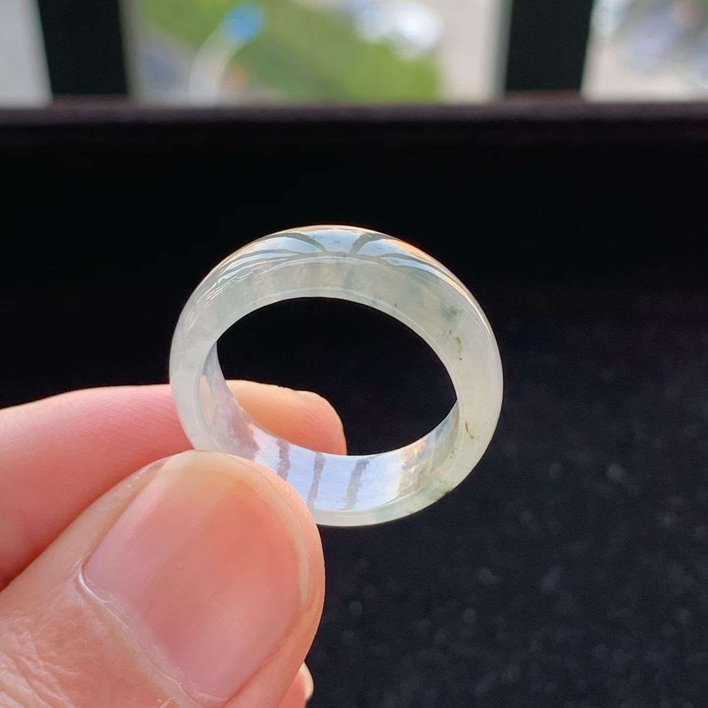 A货天然翡翠冰糯种冰花乌鸡戒指19号重量3.95
3月12日