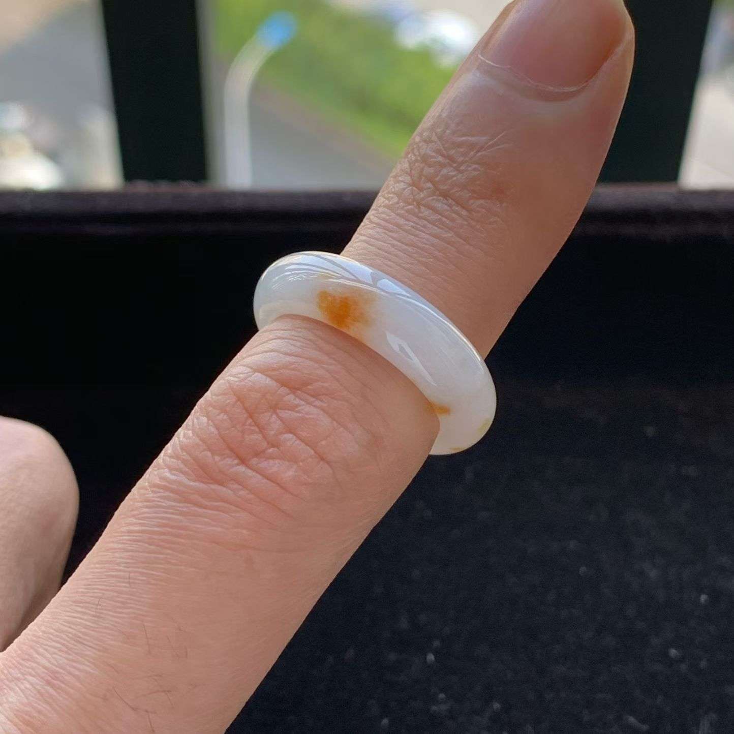 A货天然翡翠冰糯种晒金戒指14号重量3.67
3月12日