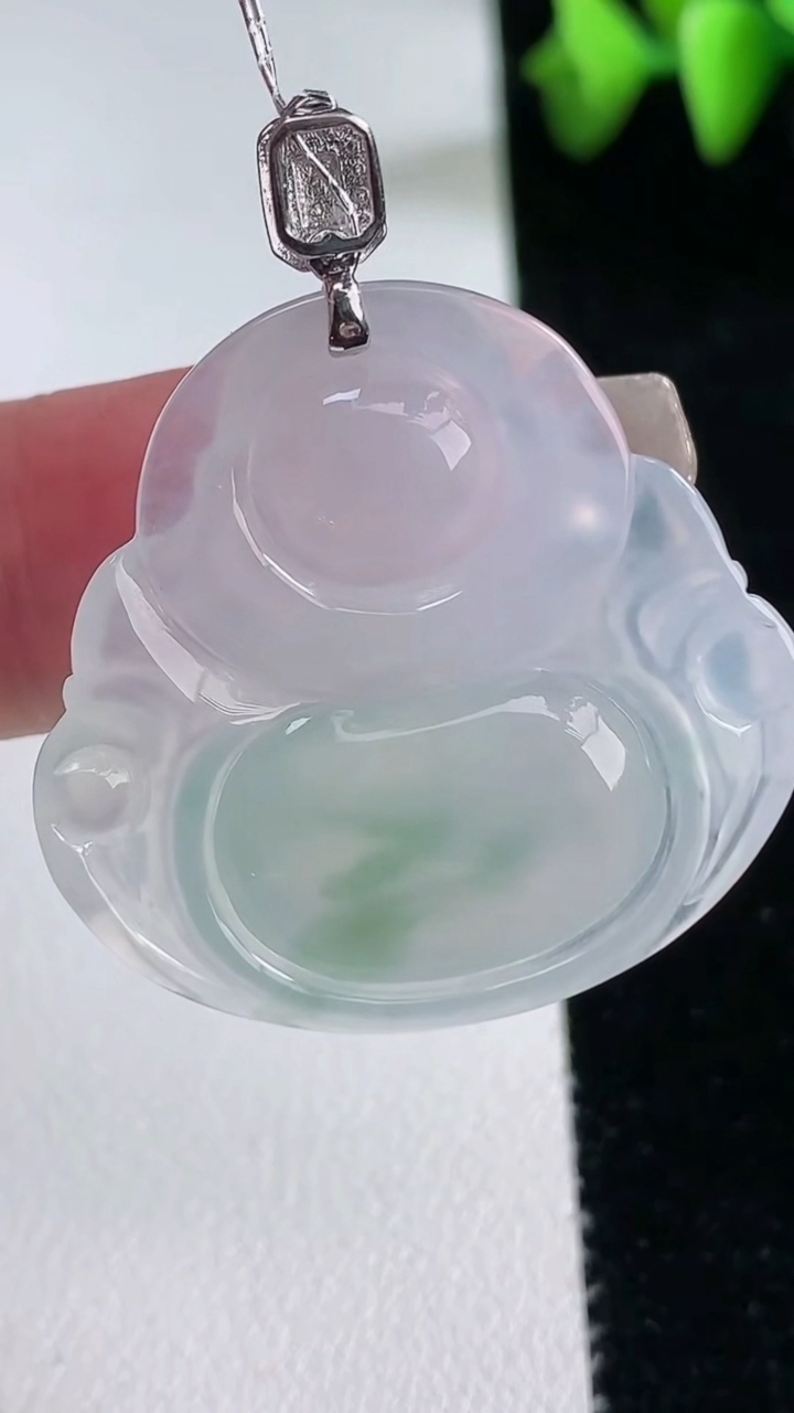 天然A货翡翠佛公吊坠，尺寸30.3-31.5-5.8，重量:8.78g
3月12日