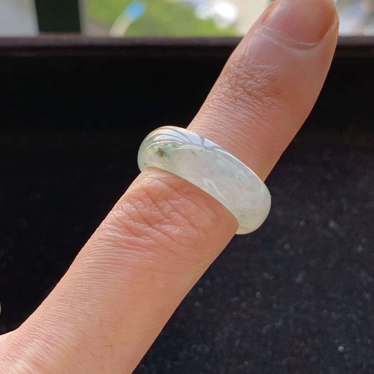 A货天然翡翠冰糯种冰乌鸡戒指16号重量4.32
3月12日