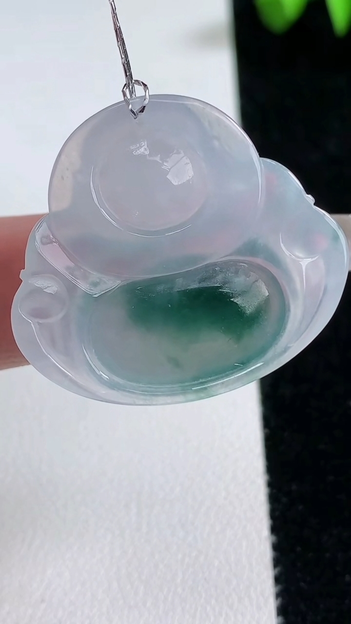 天然A货翡翠种飘花佛公吊坠，尺寸28.8-32.2-5.5，重量:7.84g
3月12日