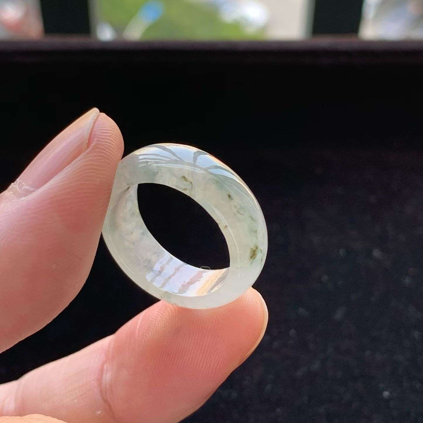 A货天然翡翠冰糯种冰乌鸡戒指16号重量4.32
3月12日