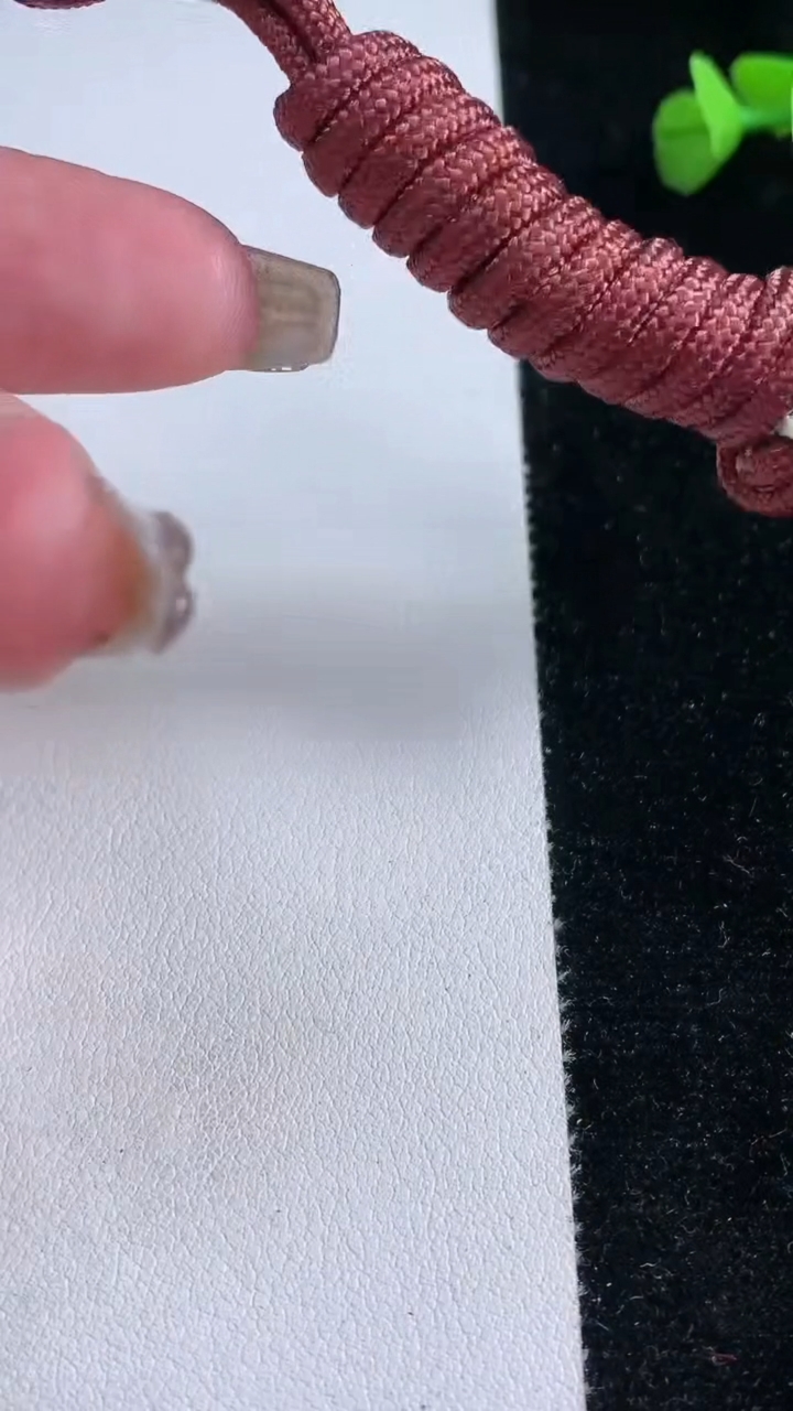 天然A货翡翠龙牌吊坠，尺寸51.7-10.4，重量:62.15g
3月12日