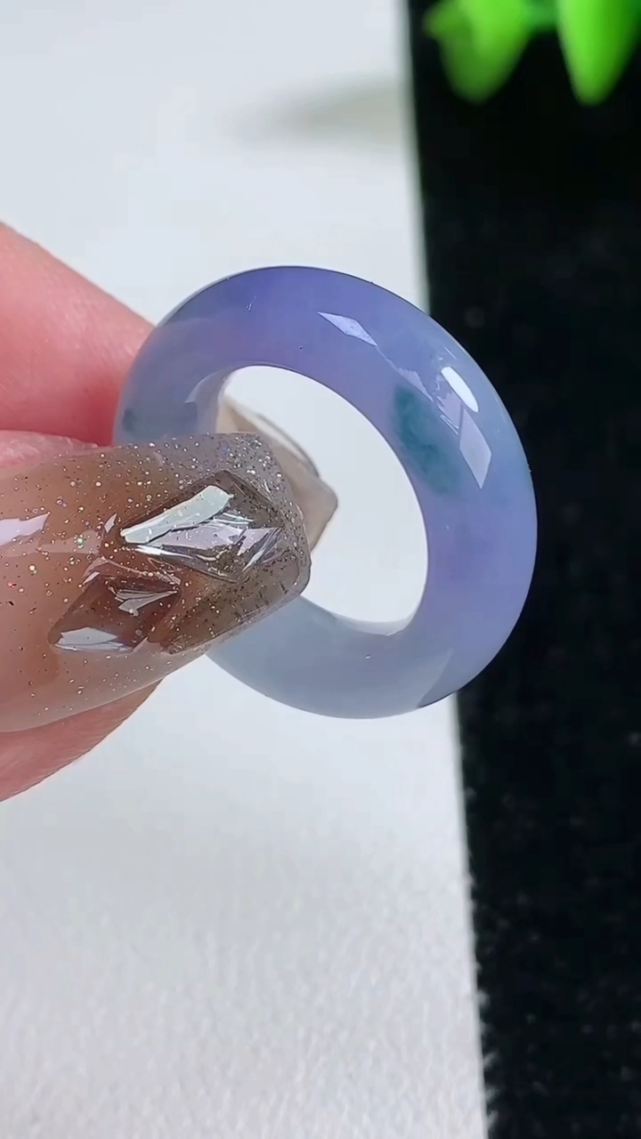 天然A货翡翠种紫罗兰 飘花指环 戒指，尺寸15.4-6.4-4.2，重量:5.11g2026年3月1