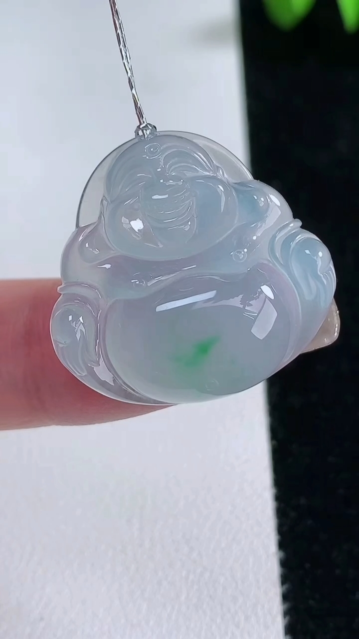 天然A货翡翠佛公吊坠，尺寸25.5-27-5.7，重量:6.71g
3月12日