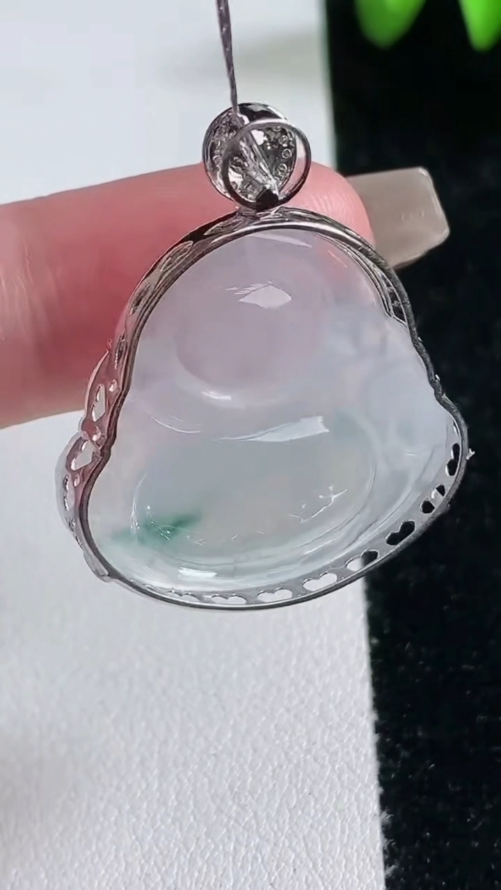 天然A货翡翠种飘花佛公吊坠，尺寸34-26.6-28-7.8，重量:7.21g
3月12日