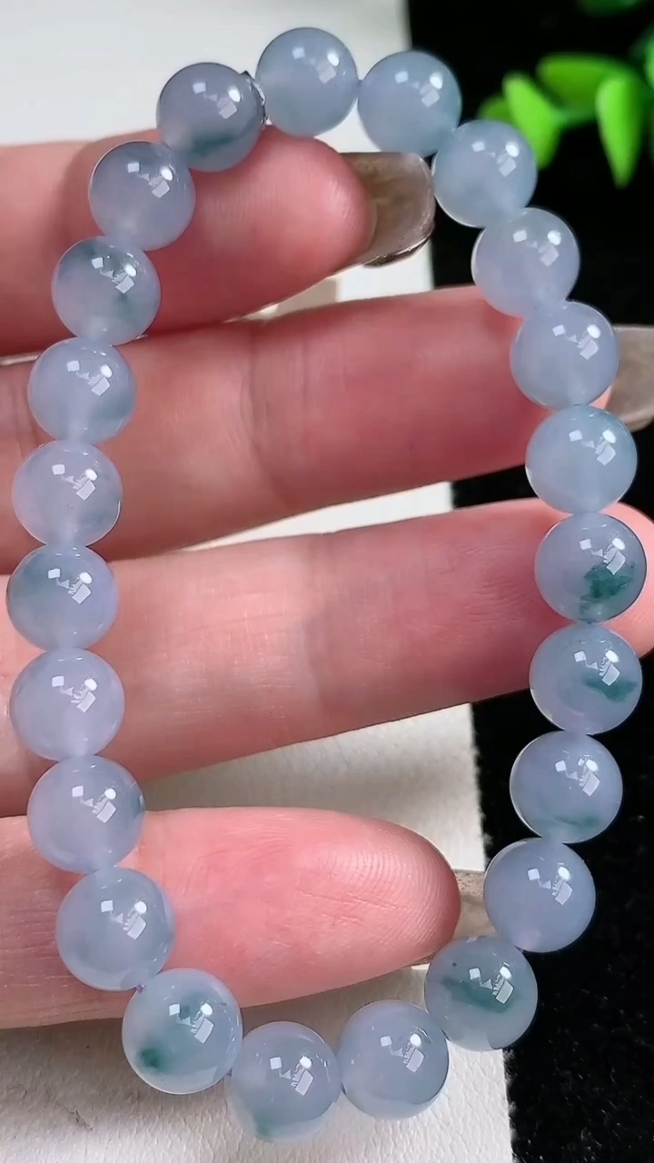 天然A货翡翠种紫罗兰 飘花圆珠手串，尺寸7.8，重量:20.68g3月12日
工厂直销收藏佳品,种好