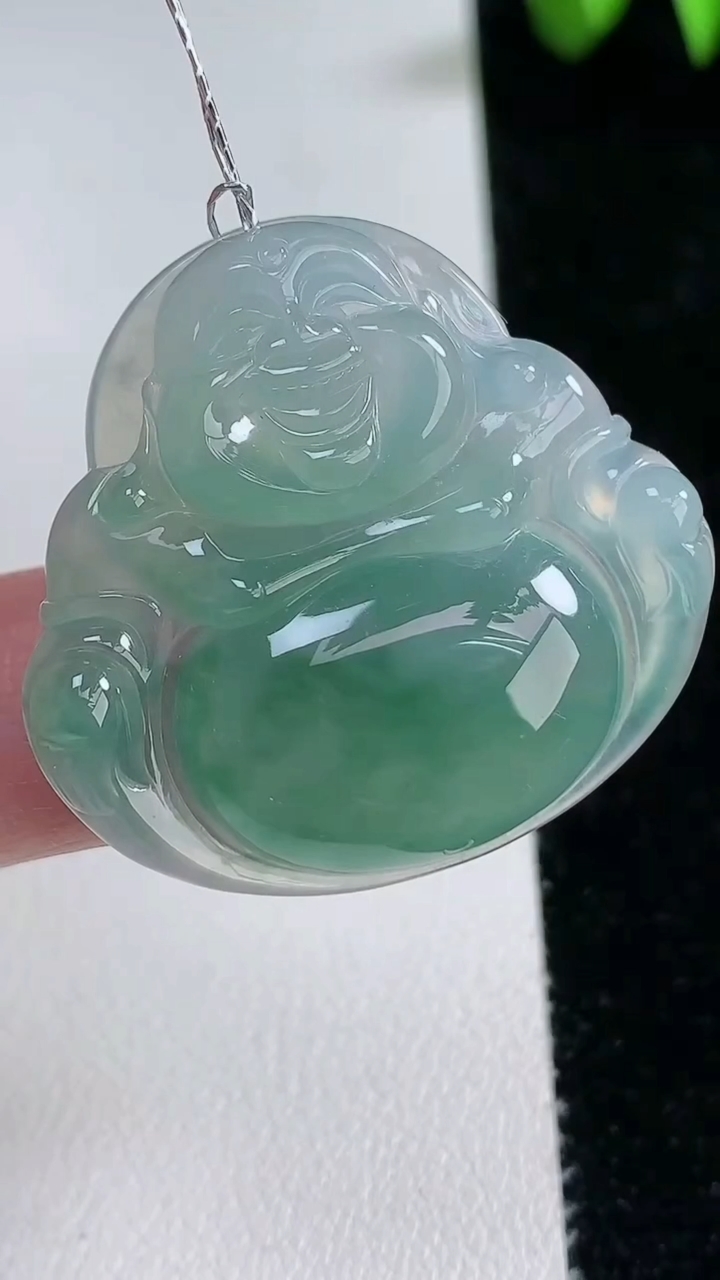 天然A货翡翠佛公吊坠，尺寸32.5-34.6-6，重量:10.12g
3月12日